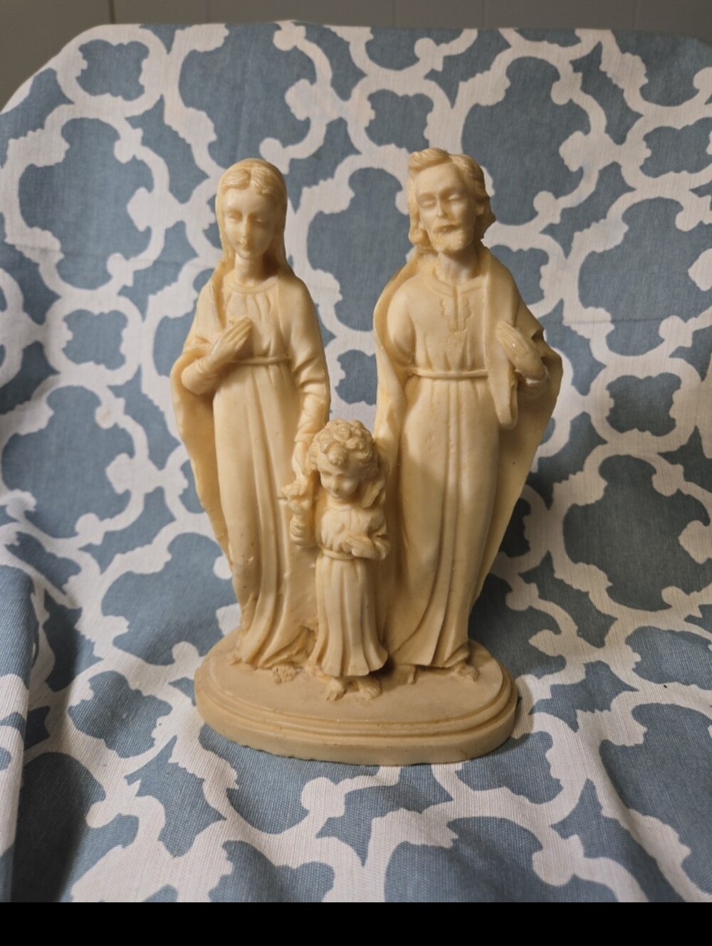VINTAGE MOLDED PLASTIC HOLY FAMILY ICON STATUE
